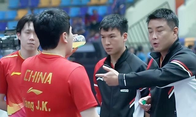 葡萄牙队鏖战日本队，王皓点燃赛场