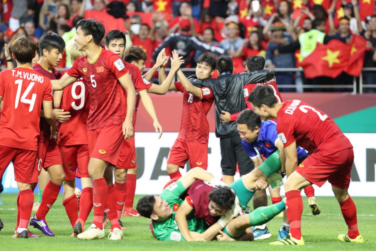 开云体育app-印尼队险胜韩国队，黄鸭组合扛起全队