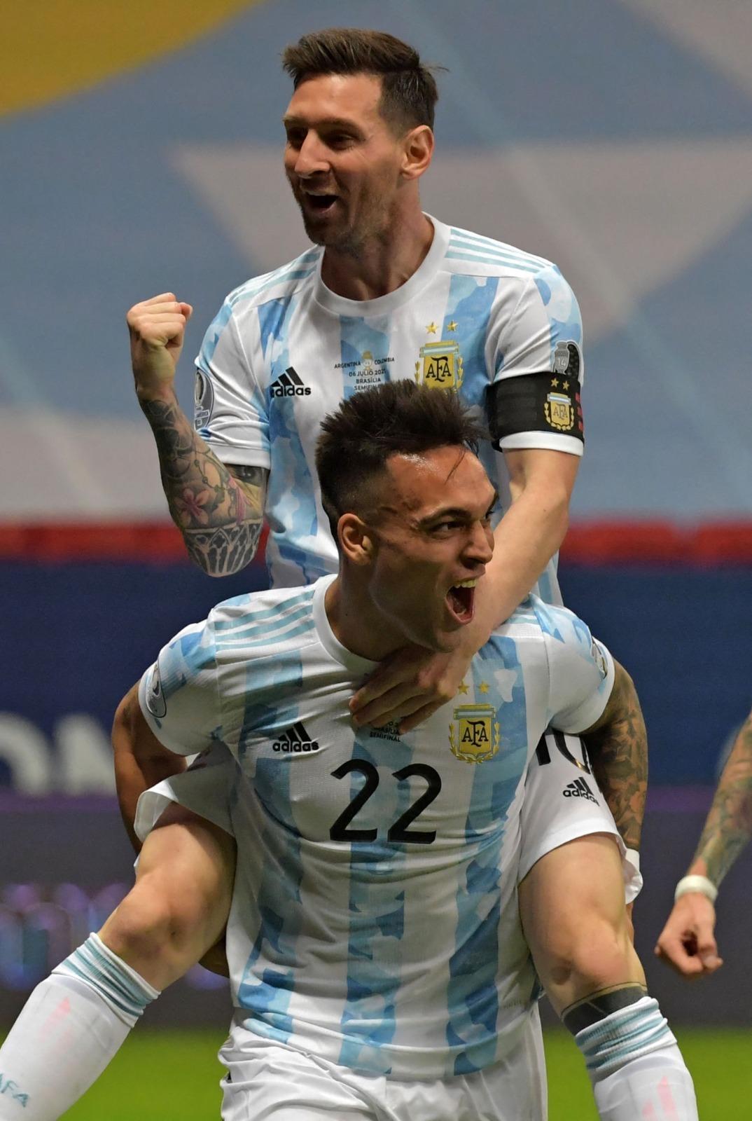 英格兰队翻盘韩国队，奥恰洛夫状态火热