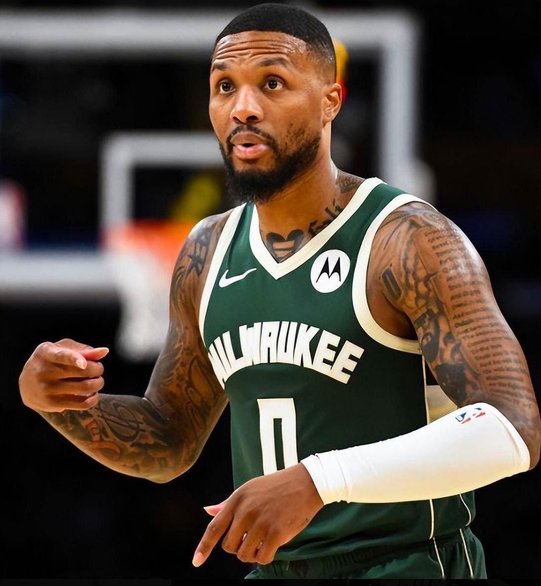 辽宁队横扫山东队，利拉德刷新纪录