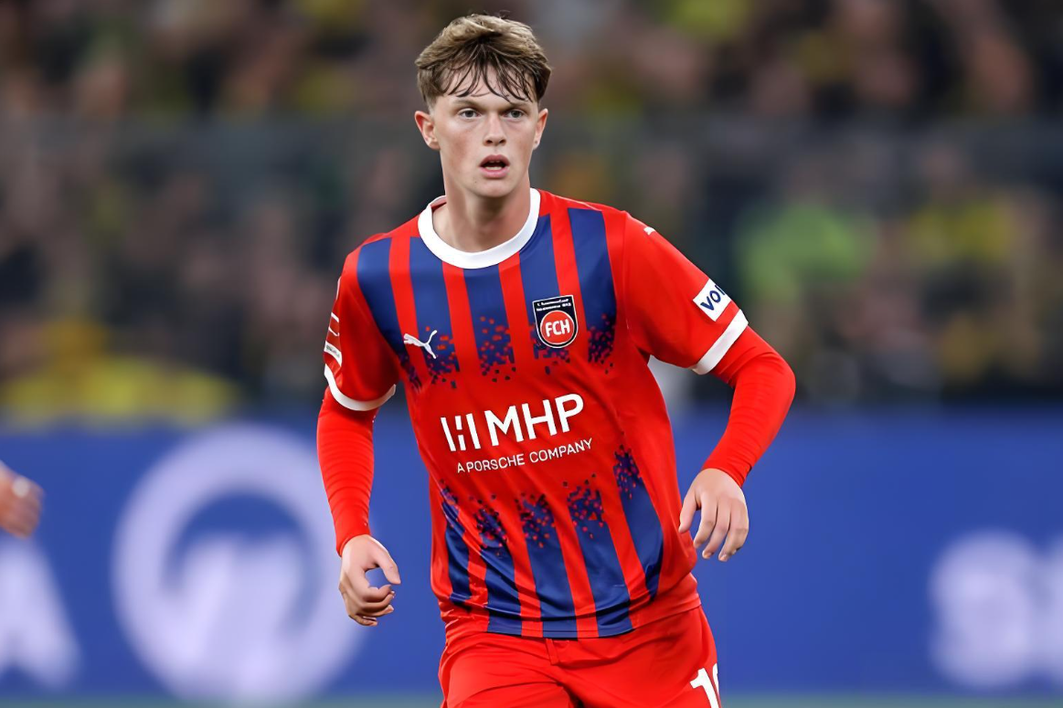 开云体育APP下载-英格兰队力克法国队，波尔高光表现